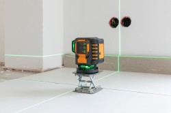 Geo6-XR Green s Li-Ion aku pro všechny profese instalující různé předměty na zdi a podlahy, fotografie 15/13